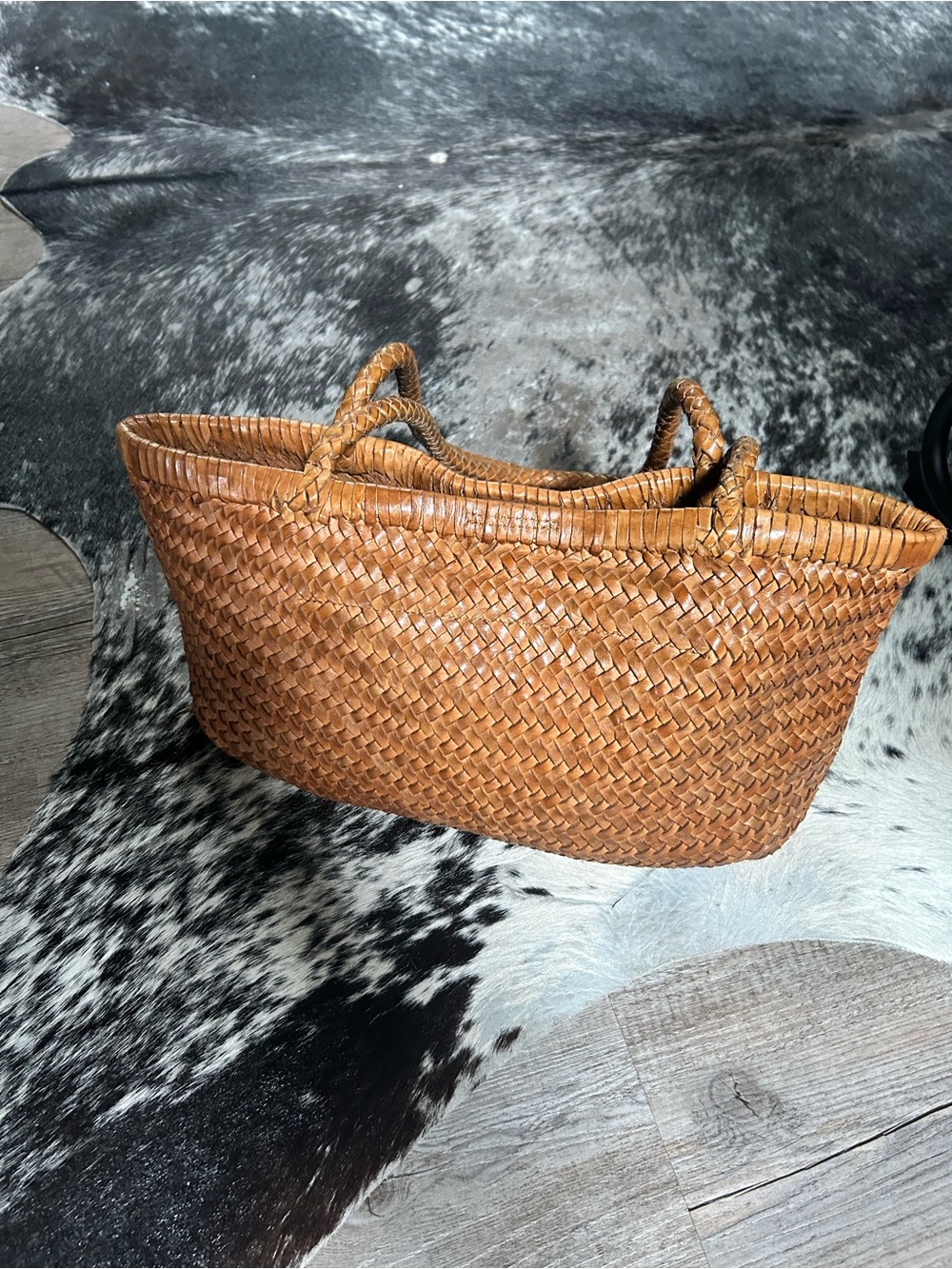 Vilenca Holland medium tote Shoulder Bag Woven Leather cognac brown